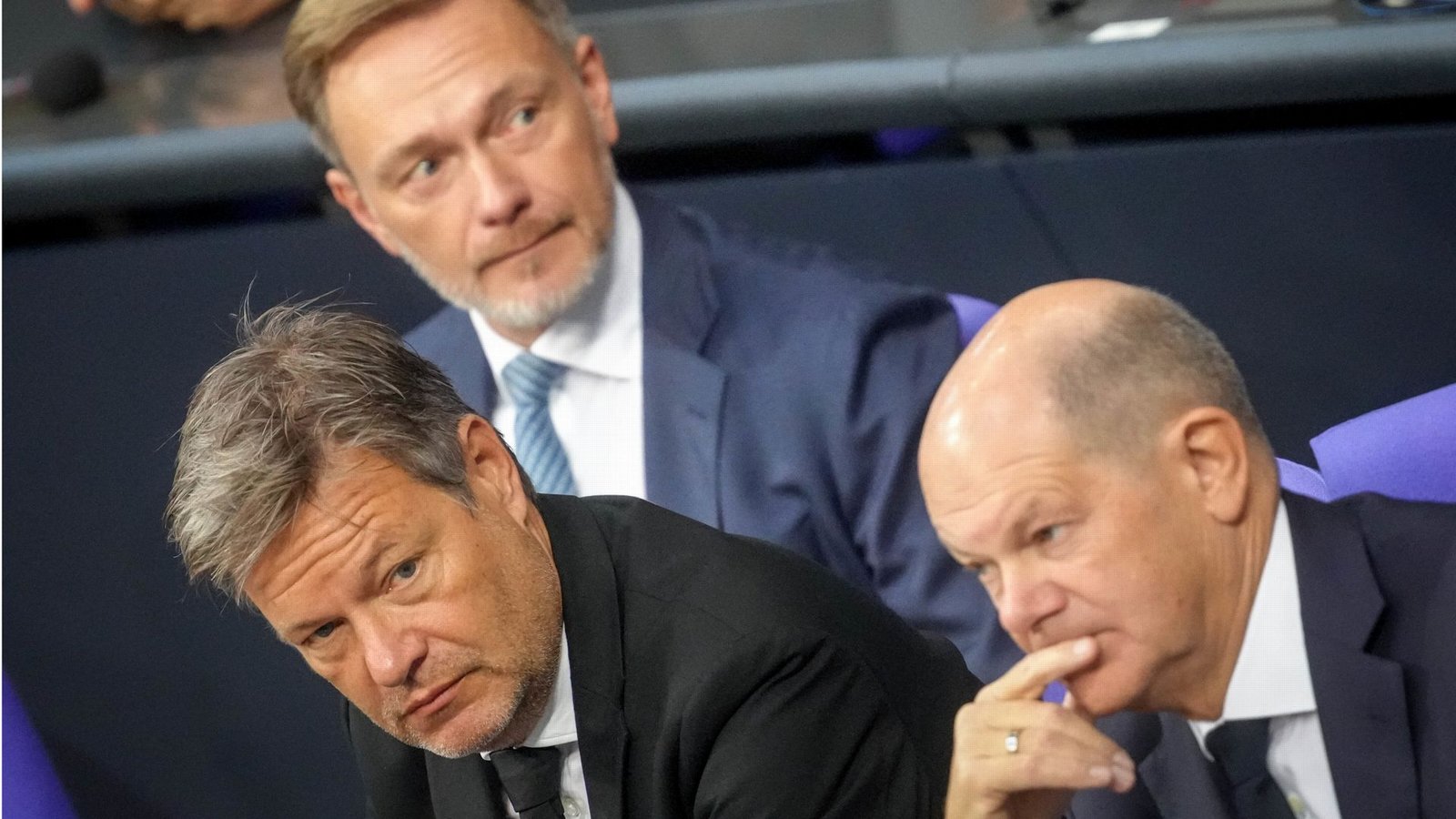 Pflegten das Bild vom Alleskönner Staat: (von links) Wirtschaftsminister Robert Habeck (Grüne), FDP-Chef und Ex-Vizekanzler Christian Lindner, Bundeskanzler Olaf Scholz (SPD).Foto: dpa/Kay Nietfeld Pflegten das Bild vom Alleskönner Staat: (von links) Wirtschaftsminister Robert Habeck (Grüne), FDP-Chef und Ex-Vizekanzler Christian Lindner, Bundeskanzler Olaf Scholz (SPD).Foto: dpa/Kay Nietfeld