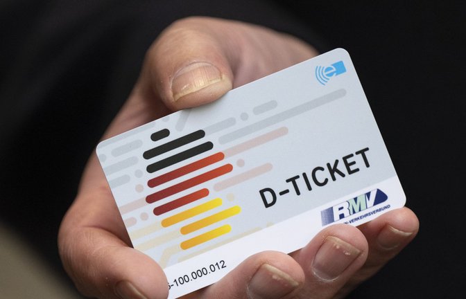 Das Deutschlandticket hat rund 13 Millionen Nutzer.<span class='image-autor'>Foto: dpa/Boris Roessler</span>