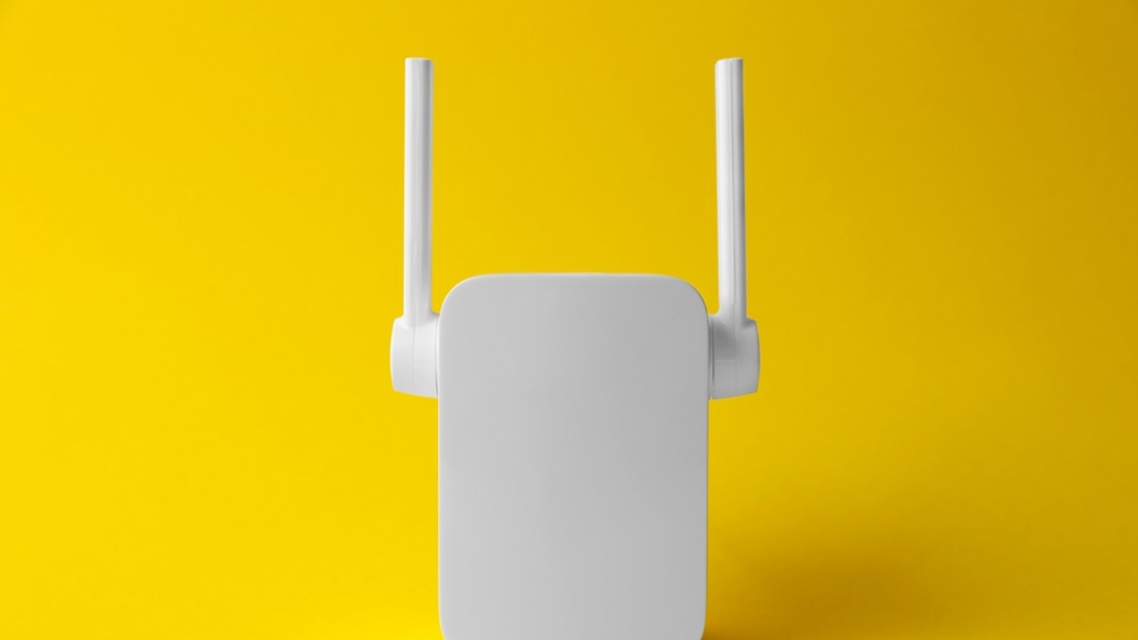 Erfahren Sie, wie ein WLAN-Repeater funktioniert und wie man ihn am besten im Haus oder in der Wohnung einsetzt.Foto: New Africa / Shutterstock.com Erfahren Sie, wie ein WLAN-Repeater funktioniert und wie man ihn am besten im Haus oder in der Wohnung einsetzt.Foto: New Africa / Shutterstock.com