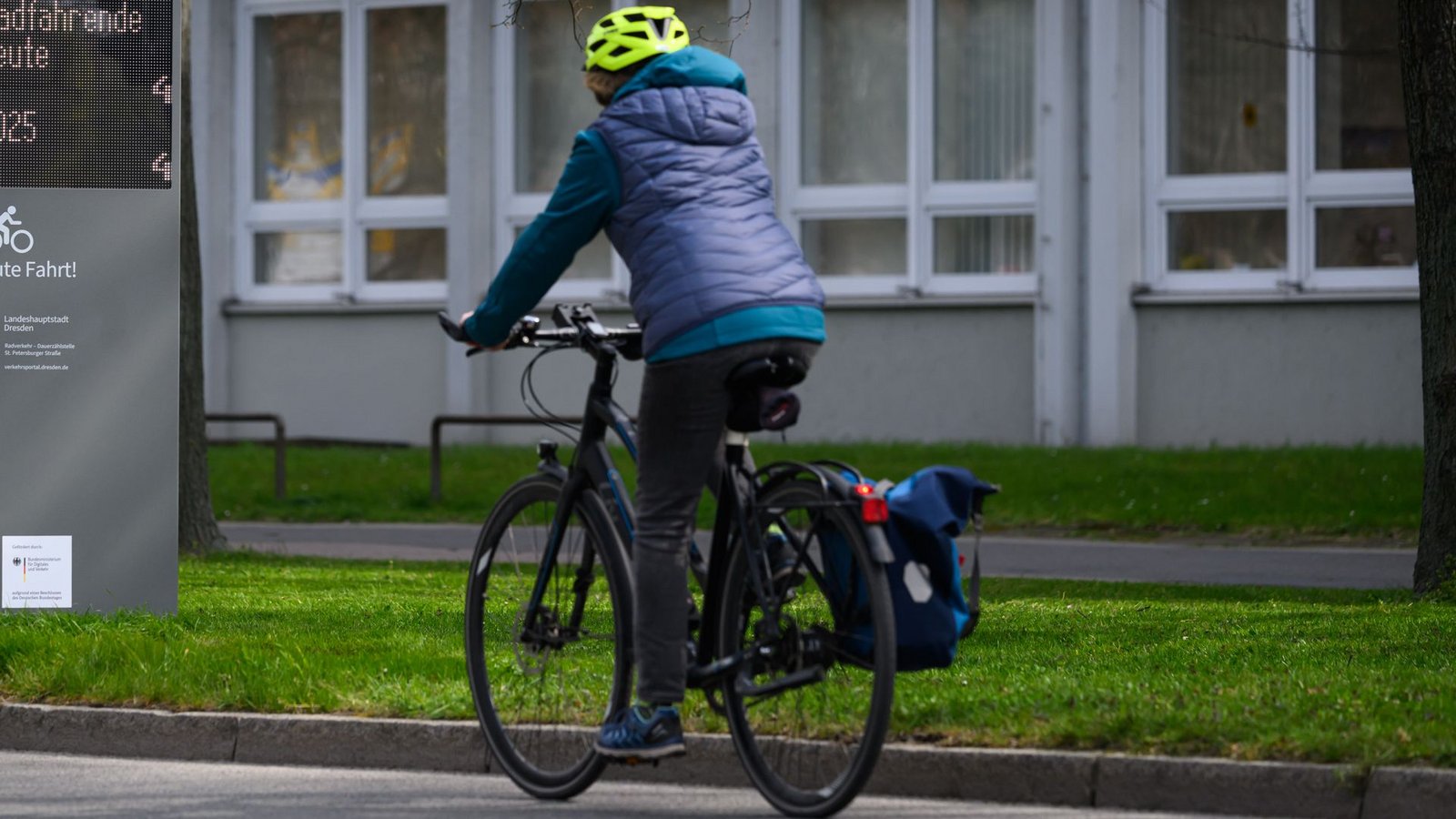 Laut ADFC ist die Zahl der tödlich verunglückten Radfahrer in Baden-Württemberg in den letzten zehn Jahren gestiegen (Symbolfoto).Foto: dpa/Robert Michael Laut ADFC ist die Zahl der tödlich verunglückten Radfahrer in Baden-Württemberg in den letzten zehn Jahren gestiegen (Symbolfoto).Foto: dpa/Robert Michael