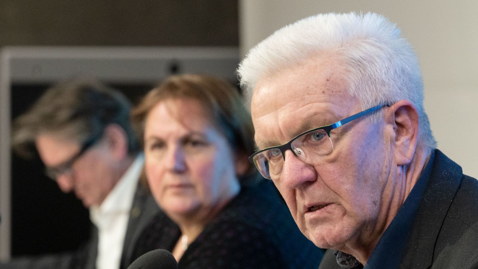 Zeugnistag für die Koalition in der Schulpolitik: Die Regierung ist mit einem blauen Augen davongekommen.Foto: dpa/Marijan Murat Zeugnistag für die Koalition in der Schulpolitik: Die Regierung ist mit einem blauen Augen davongekommen.Foto: dpa/Marijan Murat