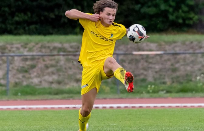 Gian Luca Altobelli nahm aus 25 Metern Maß und traf zum wichtigen 1:0 für den SV Kornwestheim im Derby gegen Drita Kosova Kornwestheim.<span class='image-autor'>Andreas Essig</span>