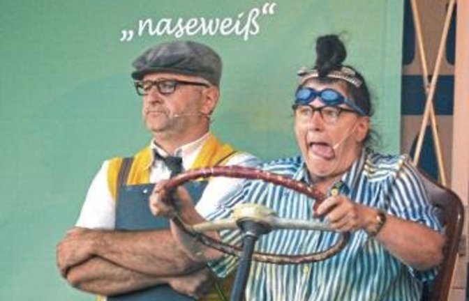 Gscheidles proben die Fahrt in den Urlaub.