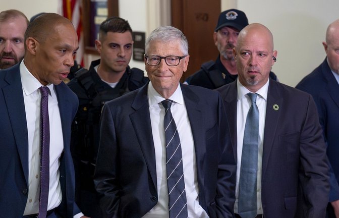 Bill Gates sagt im Kontrollausschuss aus.<span class='image-autor'>Foto: J. Scott Applewhite/AP/dpa</span>