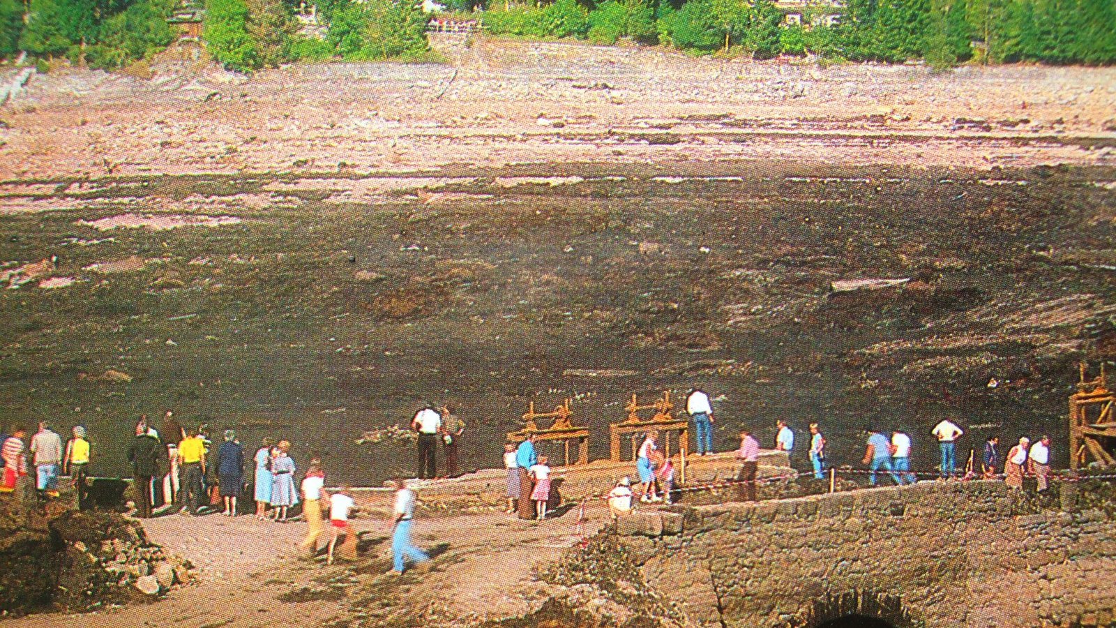 Der leere Stausee sah aus wie eine Mondlandschaft.Foto: Archiv/Zapf