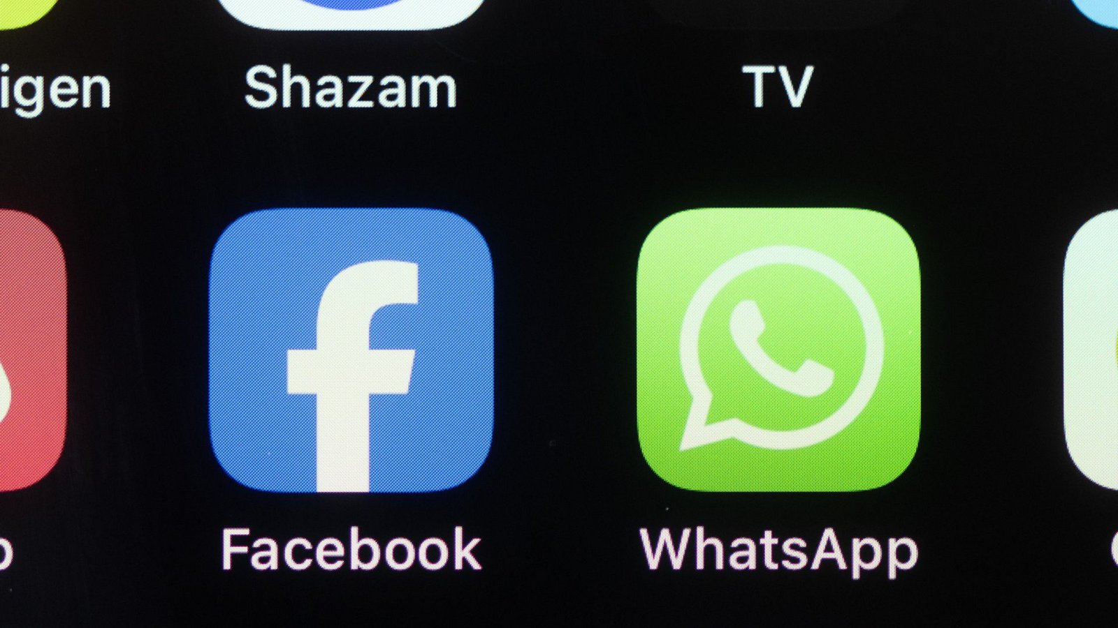 Der Nachrichtendienst Whatsapp war am Mittwochabend von Störungen betroffen.Foto: dpa/Sebastian Kahnert