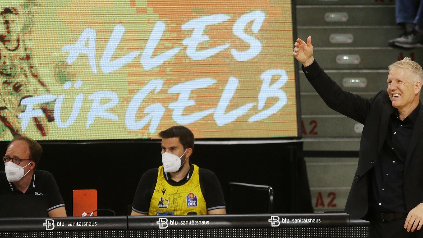 Alles für Gelb, lautet das Motto der Riesen – aber auch für alles Geld?Foto: Pressefoto Baumann/Hansjürgen Britsch