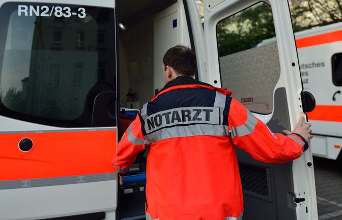 Wie schnell müssen Rettungswagen und Notärzte im Land am Einsatzort sein? Eine neue Regelung ist jetzt gekippt.<span class='image-autor'>Foto: picture alliance/dpa/Uwe Anspach</span>