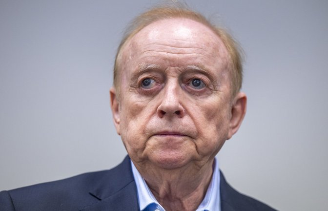 Alfons Schuhbeck  im Gerichtssaal des Landgericht München I. Gegen Schuhbeck wurde unter anderem wegen des Vorwurfs des Subventionsbetrugs verhandelt.<span class='image-autor'>Foto: Peter Kneffel/dpa/Peter Kneffel</span>