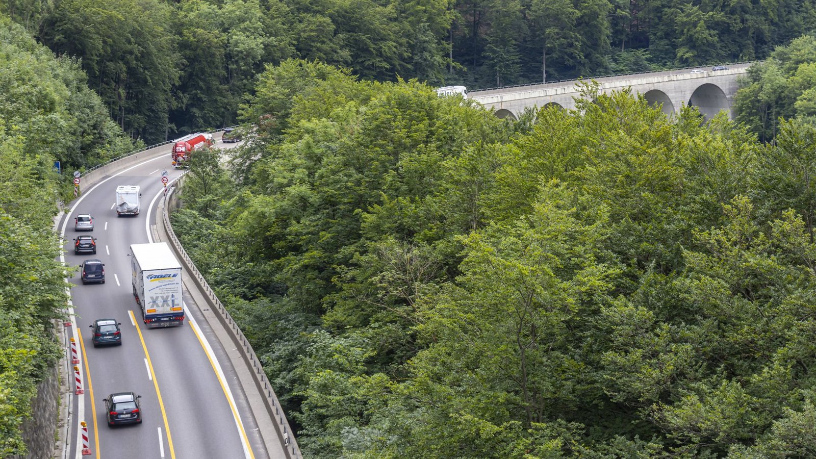 Spektakulär aber den heutigen Verkehrsmengen nicht mehr gewachsen: der Albaufstieg der A 8.Foto: imago images/Arnulf Hettrich Spektakulär aber den heutigen Verkehrsmengen nicht mehr gewachsen: der Albaufstieg der A 8.Foto: imago images/Arnulf Hettrich