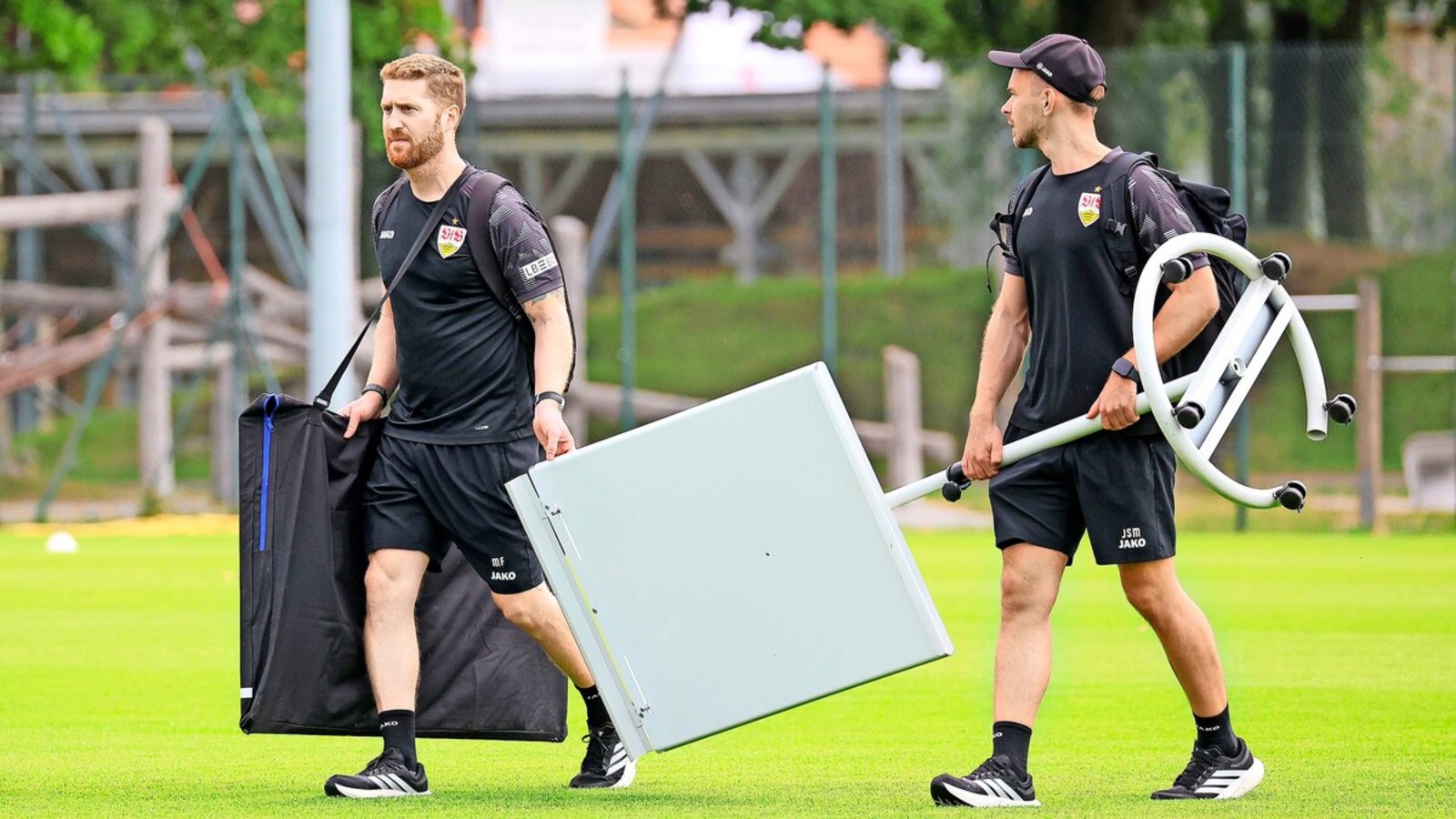 Marcus Fregin (links) und Jasper Smets verantworten die Spielanalyse beim VfB.Foto: Baumann/Alexander Keppler Marcus Fregin (links) und Jasper Smets verantworten die Spielanalyse beim VfB.Foto: Baumann/Alexander Keppler