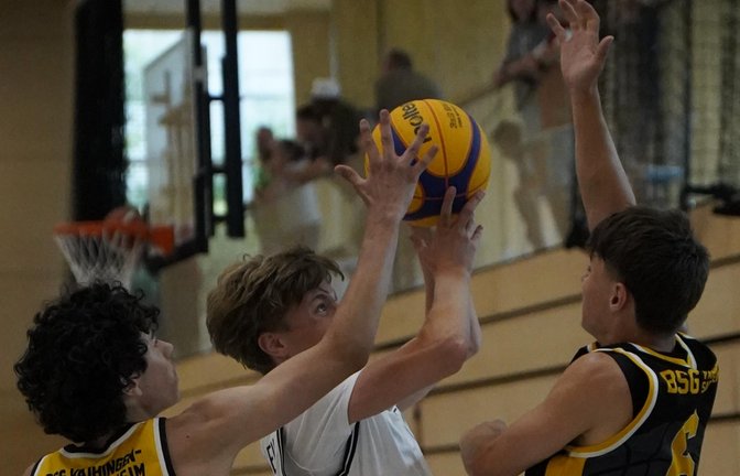 Ordentlich zur Sache ging es beim 3x3-Turnier der Basketballer in der Vaihinger Kaltensteinhalle. Besonders die Teams der BSG konnten überzeugen. <span class='image-autor'>Foto: privat</span>