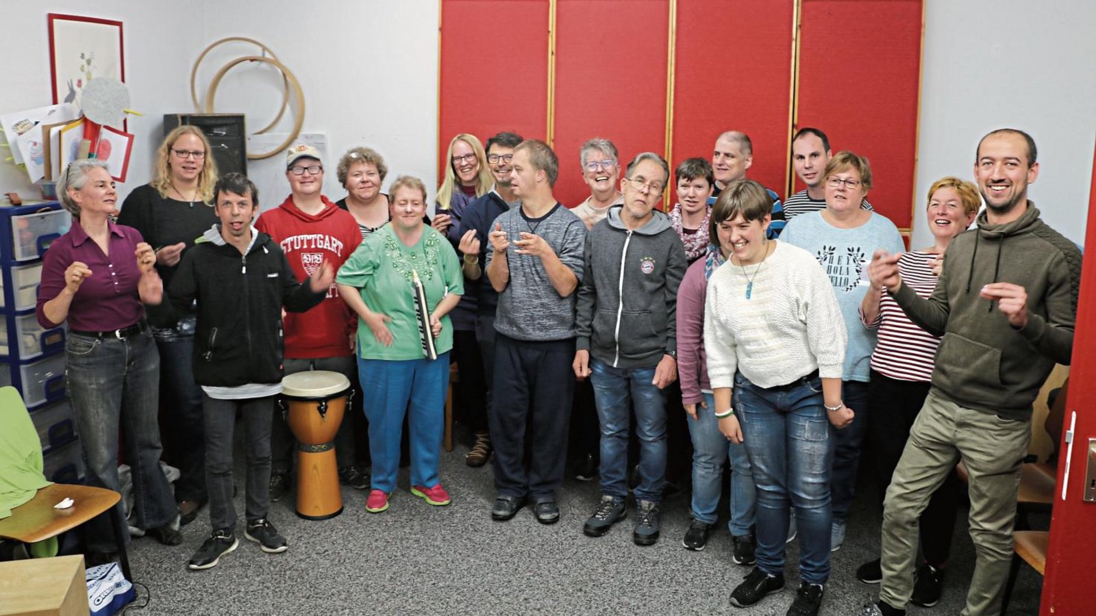 Das „Chorchester“ probt in der Musikschule Slapstick in Mühlacker. Foto: Mammel