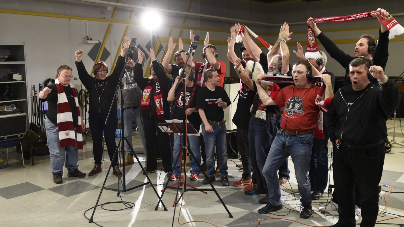 Die Brenz Band im Tonstudio Bauer. Foto: Reiner Pfisterer Die Brenz Band im Tonstudio Bauer. Foto: Reiner Pfisterer