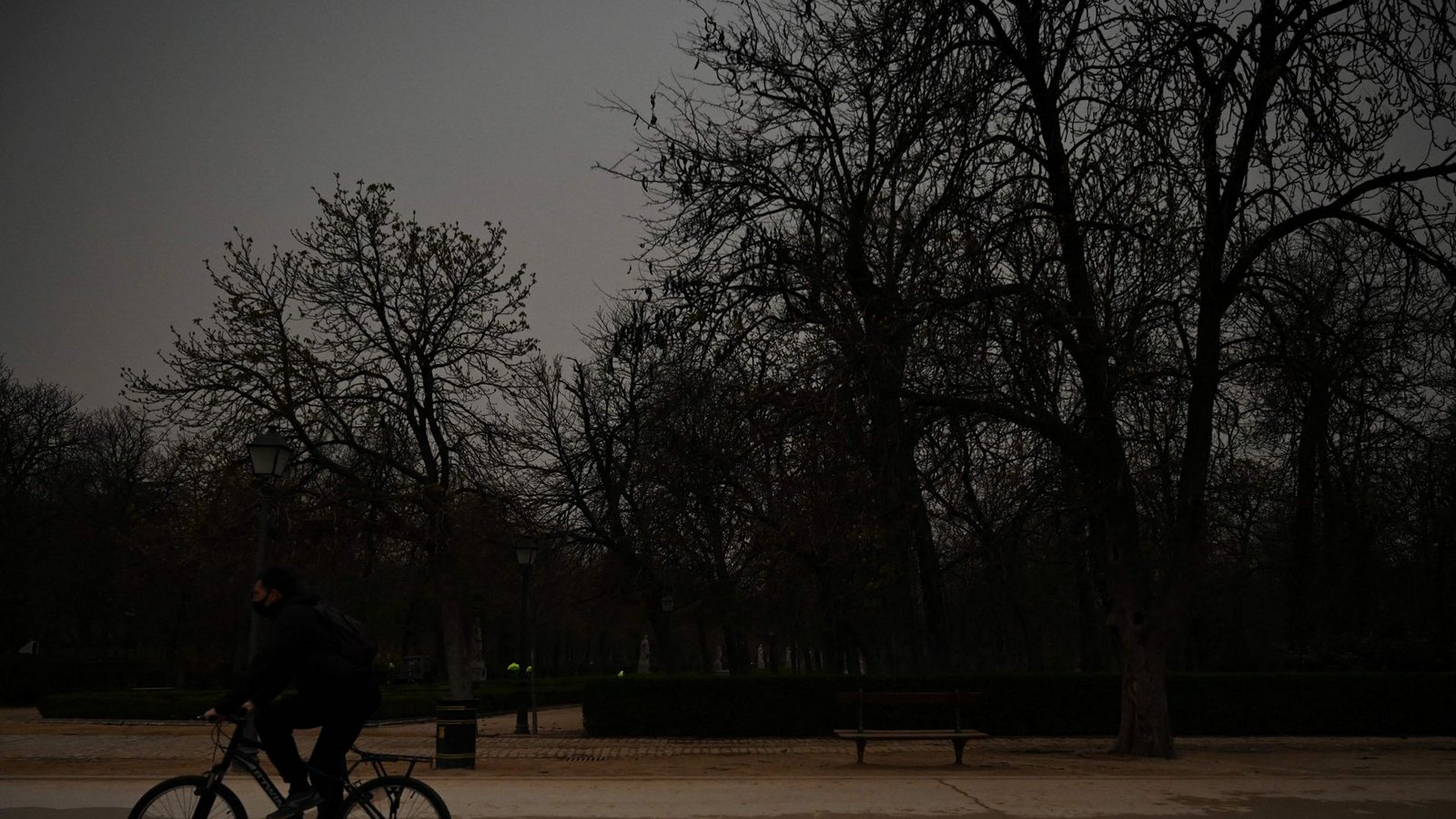 Saharastaub verdunkelt den Himmel über Deutschland.Foto: AFP/GABRIEL BOUYS