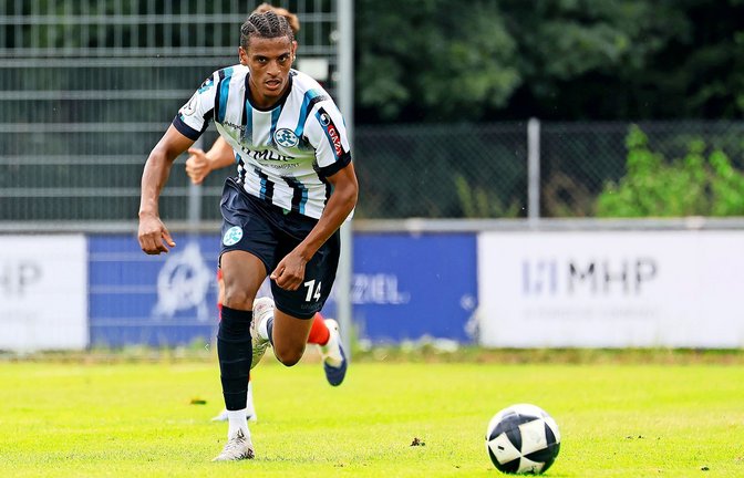 Melkamu Frauendorf von den Stuttgarter Kickers ist am Samstag in Offenbach rassistisch beleidigt worden.<span class='image-autor'>Foto: Pressefoto Baumann/Julia Rahn</span>