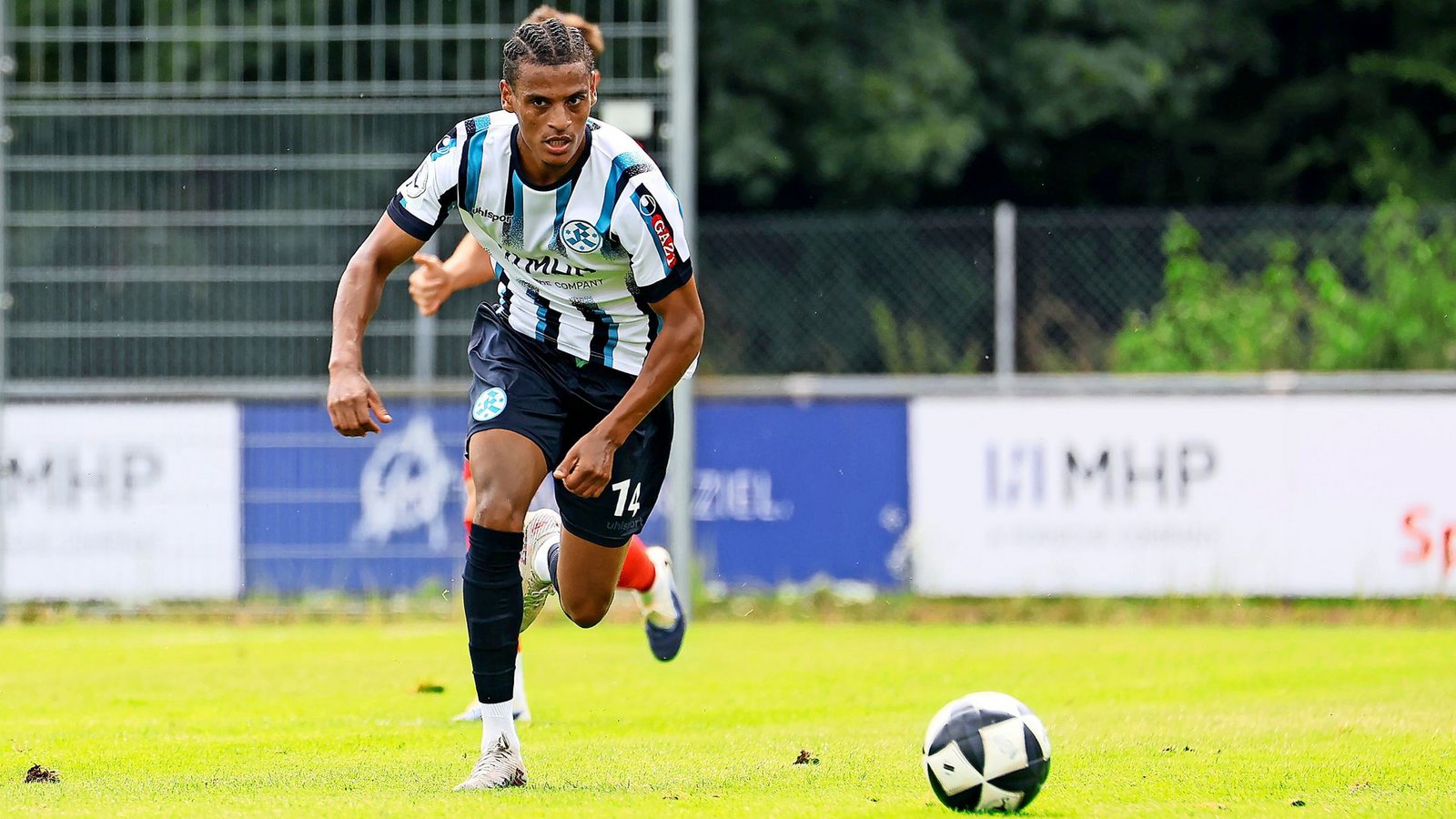 Melkamu Frauendorf von den Stuttgarter Kickers ist am Samstag in Offenbach rassistisch beleidigt worden.Foto: Pressefoto Baumann/Julia Rahn Melkamu Frauendorf von den Stuttgarter Kickers ist am Samstag in Offenbach rassistisch beleidigt worden.Foto: Pressefoto Baumann/Julia Rahn