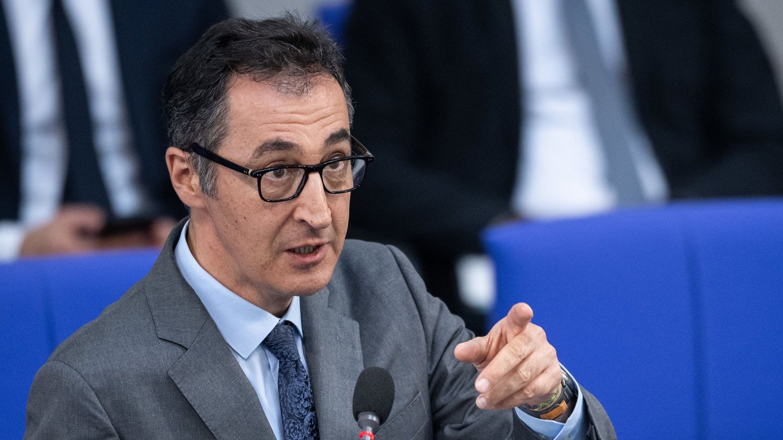Bundeslandwirtschaftsminister Özdemir geht von einer Anhebung der Mehrwertsteuer auf Fleischprodukte aus.Foto: dpa/Hannes P Albert Bundeslandwirtschaftsminister Özdemir geht von einer Anhebung der Mehrwertsteuer auf Fleischprodukte aus.Foto: dpa/Hannes P Albert