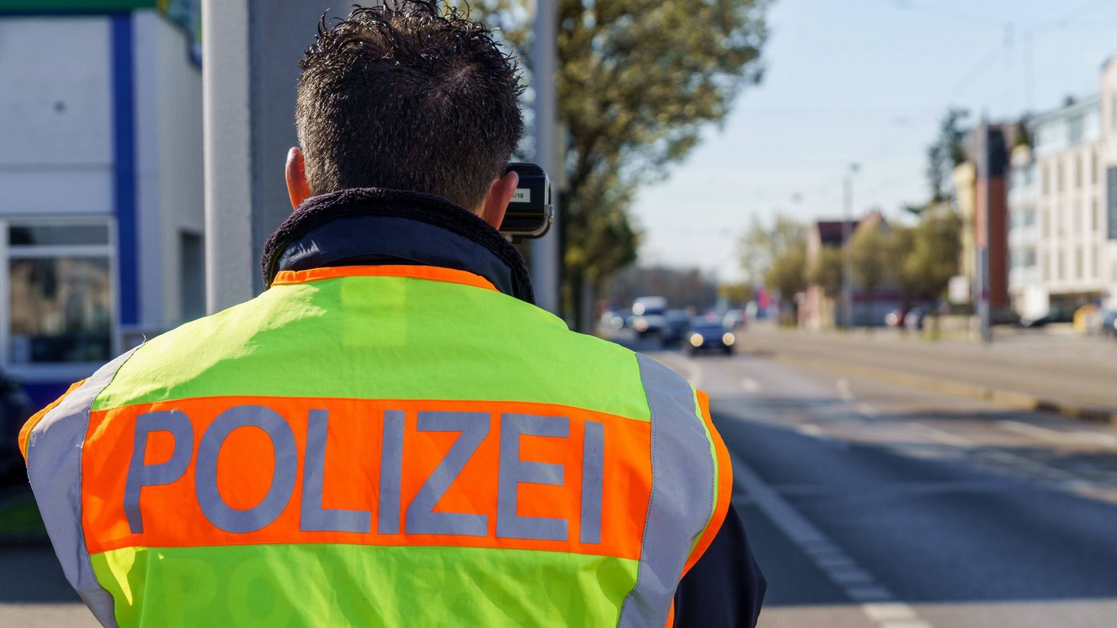 Im Kreis Göppingen hat die Polizei einen Raser erwischt. Er fuhr mit 134 km/h durch eine 70er Zone (Symbolfoto).Foto: www.imago-images.de/IMAGO/Michael Bihlmayer Im Kreis Göppingen hat die Polizei einen Raser erwischt. Er fuhr mit 134 km/h durch eine 70er Zone (Symbolfoto).Foto: www.imago-images.de/IMAGO/Michael Bihlmayer