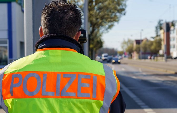 Im Kreis Göppingen hat die Polizei einen Raser erwischt. Er fuhr mit 134 km/h durch eine 70er Zone (Symbolfoto).<span class='image-autor'>Foto: www.imago-images.de/IMAGO/Michael Bihlmayer</span>