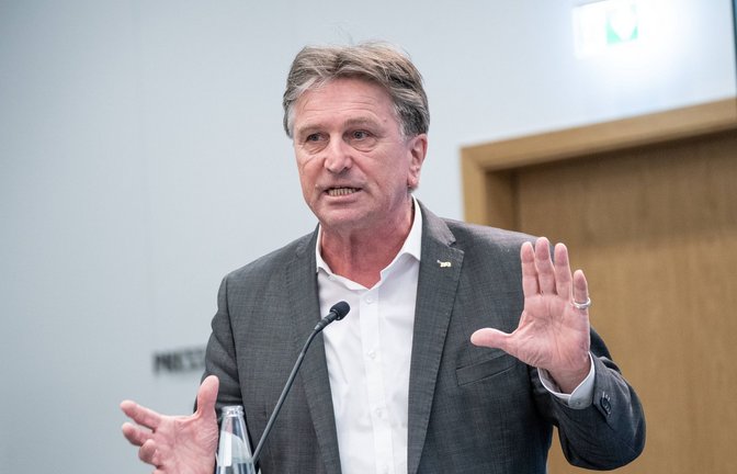 Sozialminister Manfred Lucha sieht die Krankenhäuser noch immer von der Pandemie finanziell betroffen.<span class='image-autor'>Foto: Imago/Chris Emil Janssen</span>