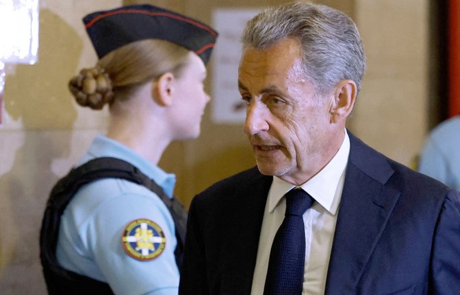 Die Verteidigung fordert auch in Berufung einen Freispruch für Sarkozy.<span class='image-autor'>Foto: Simon Wohlfahrt/AFP/dpa</span>