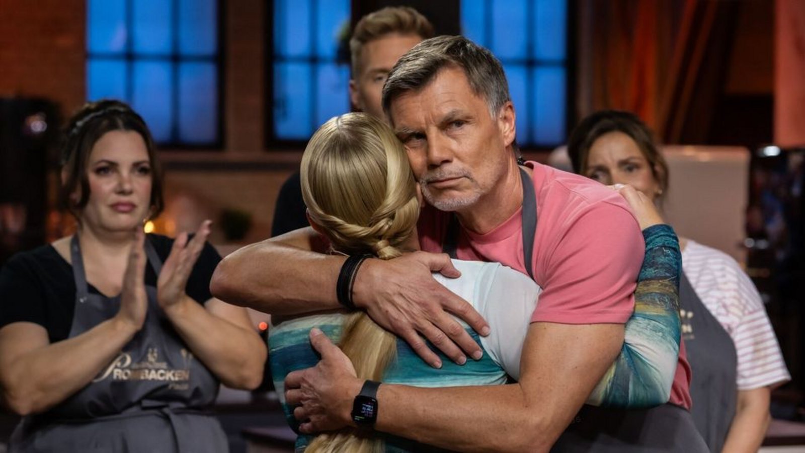 Wer muss die Promi-Backstube nach Folge 1 verlassen?Foto: Joyn Wer muss die Promi-Backstube nach Folge 1 verlassen?Foto: Joyn