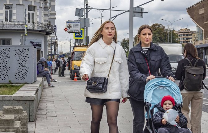 Junge Frauen in Moskau: Nach Auffassung von Konservativen sollen sie früh Kinder bekommen.<span class='image-autor'>Foto: /Russian Look//Konstantin Kokoshkin</span>