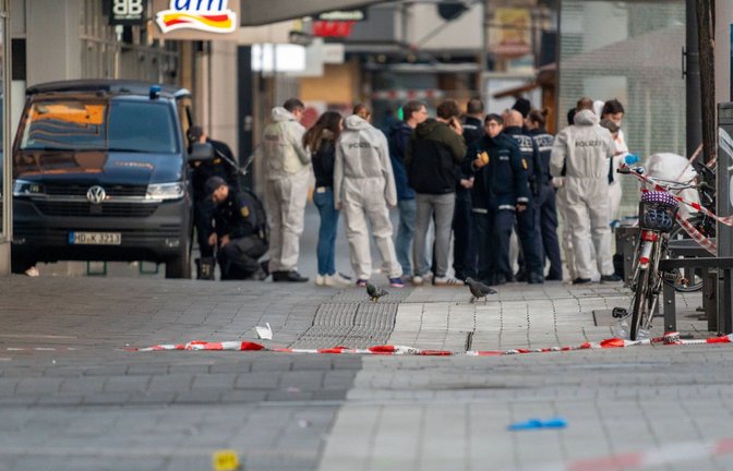 Polizisten in Mannheim: Wieder eine Tat im Herzen Mannheims nach dem tödlichen Messerangriff auf ihren Kollegen Rouven Laur im vergangenen Jahr.<span class='image-autor'>Foto: imago//Michael Bihlmayer</span>