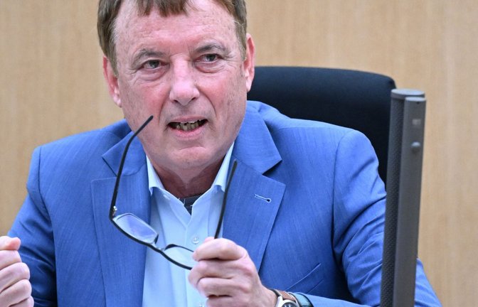 Streitbarer Wertebeauftragter: Jörg Krauss bei einer Aussage vor dem Untersuchungsausschuss zum Inspekteur der Polizei in diesem Januar<span class='image-autor'>Foto: Bernd Weißbrod/dpa</span>