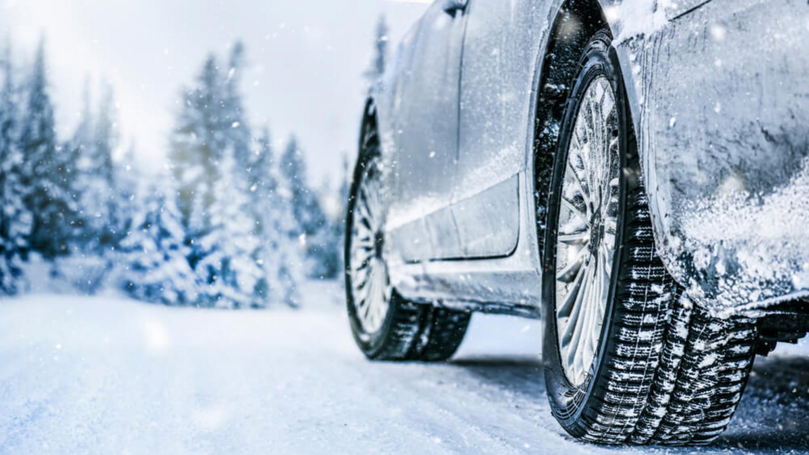 Hier sind Winterreifen Pflicht.Foto: Krasula / shutterstock.com Hier sind Winterreifen Pflicht.Foto: Krasula / shutterstock.com