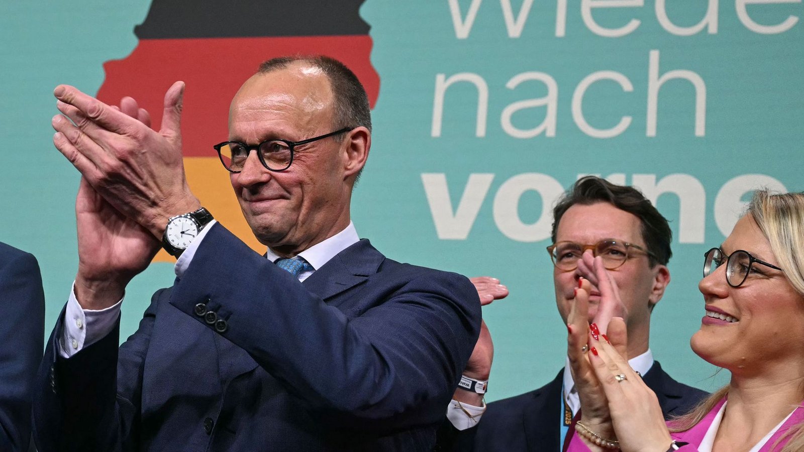 So sehen Sieger aus: Friedrich Merz (CDU) am WahlabendFoto: AFP/Ina Fassbender