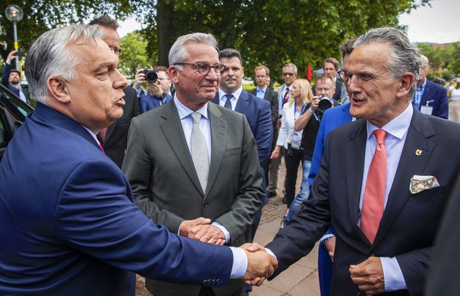 Viktor Orbán, Baden Württembergs Innenminister Thomas Strobl und Stuttgarts Oberbürgermeister Frank Nopper (von links)<span class='image-autor'>Foto: Lichtgut//
           Leif Piechowski</span>