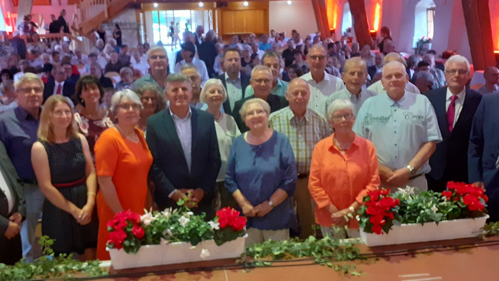 Große Ehrung von Vereinsvertretern, Bürgern und Ehrenamtlichen in der Kelter in Hohenhaslach. Fotos: Glemser