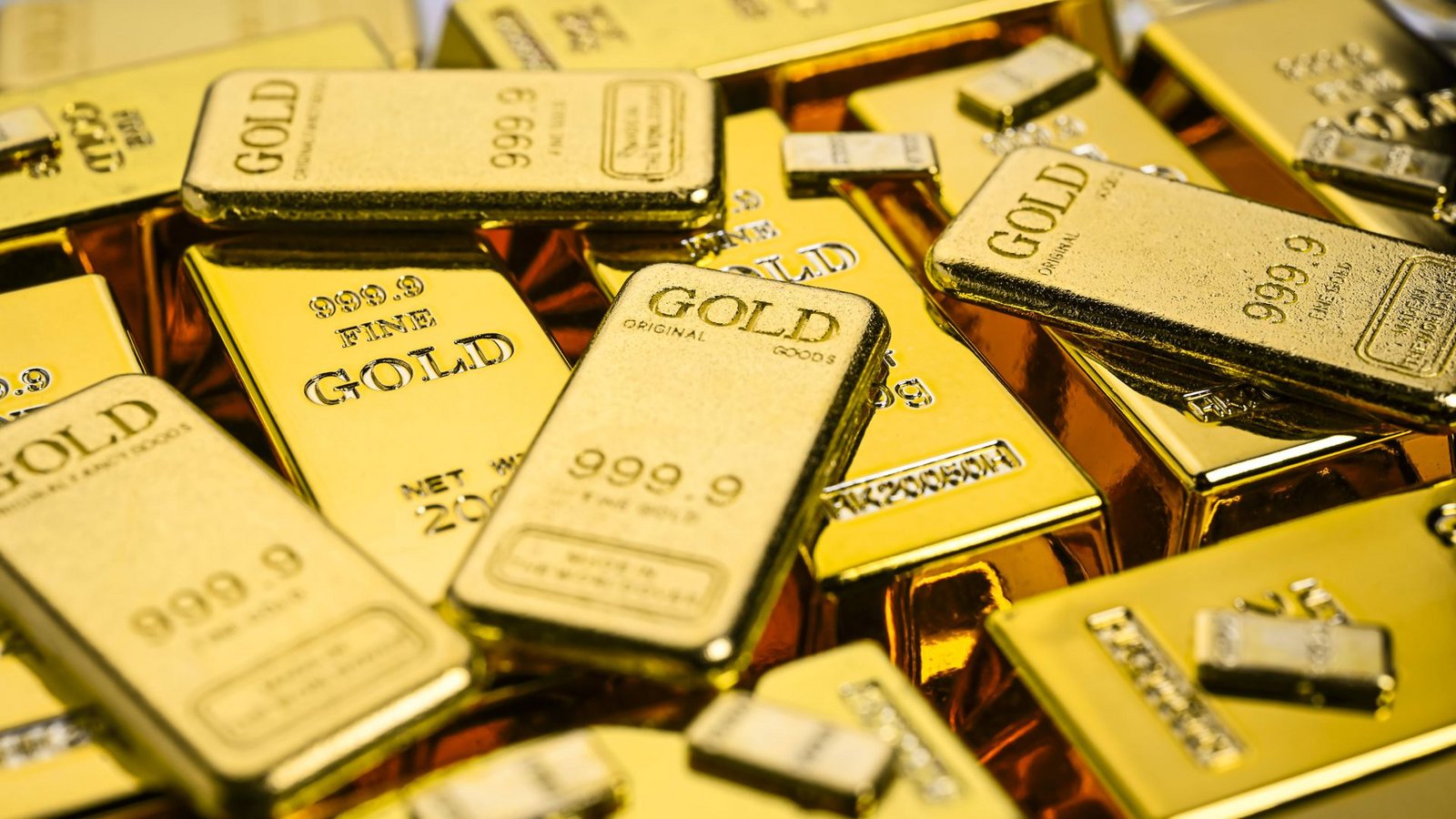 Zehn kleine Goldbarren hat ein Klärwärter beim Rasenmähen gefunden.Foto: /Christian Ohde Zehn kleine Goldbarren hat ein Klärwärter beim Rasenmähen gefunden.Foto: /Christian Ohde