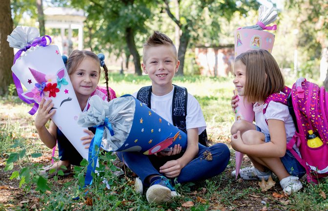 Erfahren Sie, was alles zur Einschulung in die Schultüte kommt. Die komplette Liste mit spannenden Inspirationen.<span class='image-autor'>Foto: Savicic / Shutterstock.com</span>