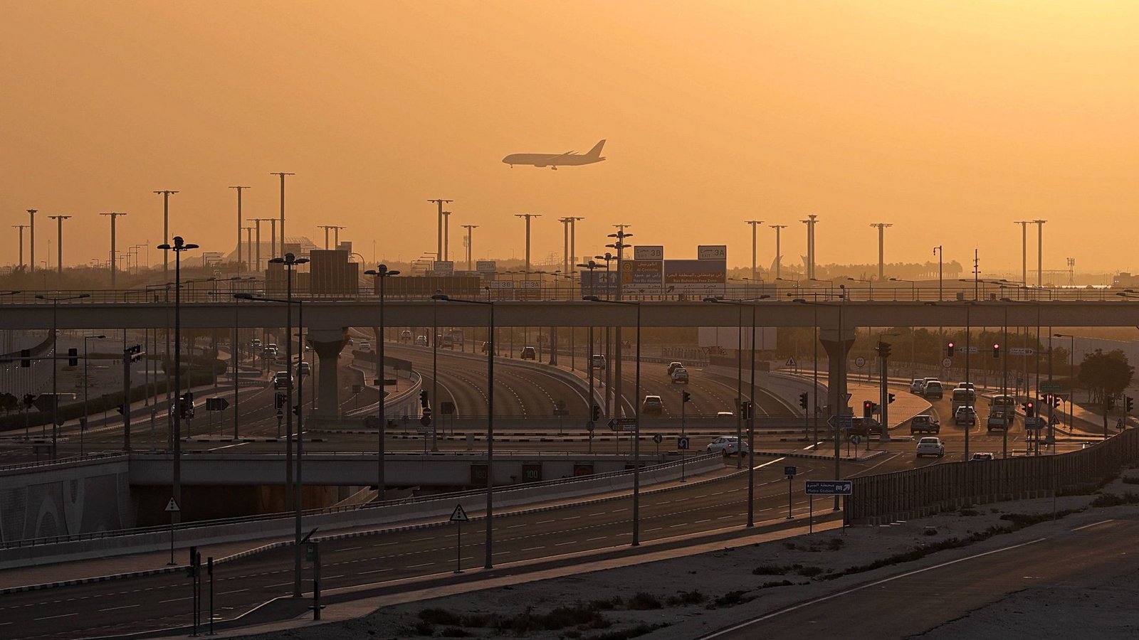 Der Flughafen in Doha: Auch am Dienstag starten von dort aus Flugzeuge.Foto: IMAGO/Anadolu Agency Der Flughafen in Doha: Auch am Dienstag starten von dort aus Flugzeuge.Foto: IMAGO/Anadolu Agency