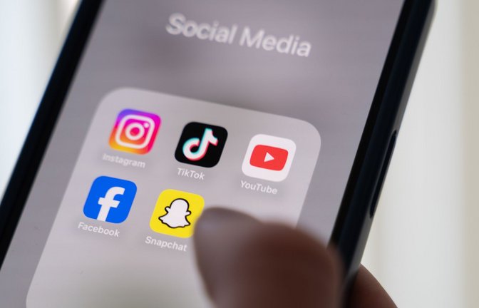 In Australien oder anderen EU-Ländern sind die Beratungen hinsichtlich der Altersgrenze für soziale Medien bereits einen Schritt weiter. (Symbolbild)<span class='image-autor'>Foto: Alicia Windzio/dpa</span>