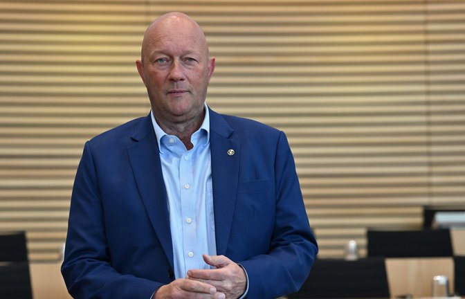 Thomas Kemmerich im Thüringer Landtag: Der Mann, der für 28 Tage Ministerpräsident des Landes war, will die FDP wieder ins Parlament bringen.<span class='image-autor'>Foto: picture alliance/dpa/Martin Schutt</span>