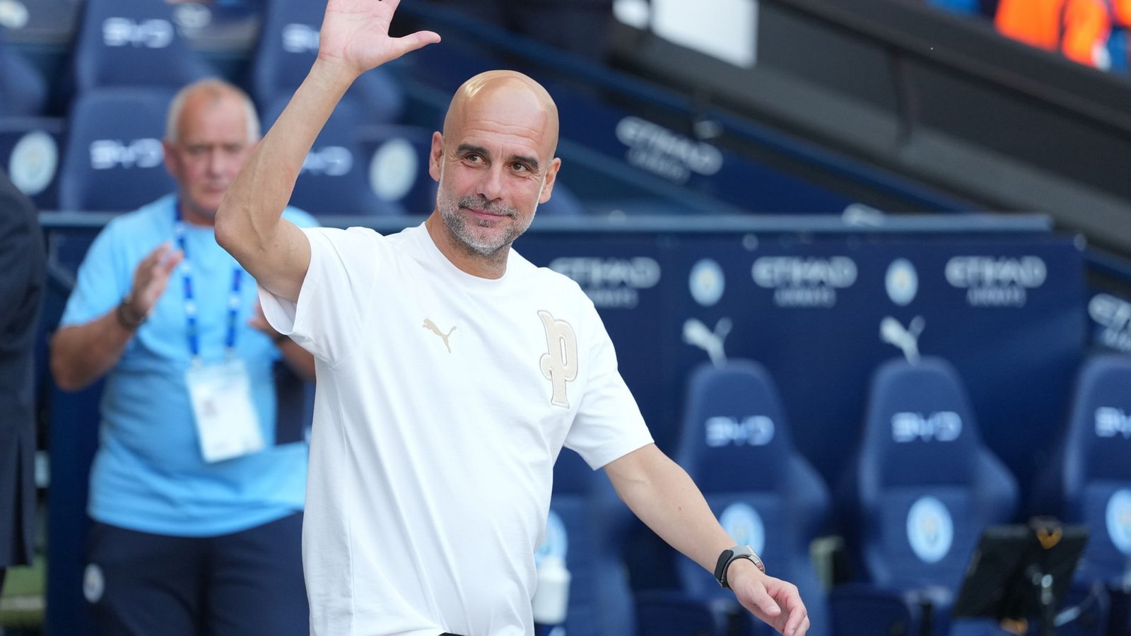 Nach zehn Jahren verabschiedete sich Trainer Pep Guardiola bei Manchester City.Foto: Alastair Grant/AP/dpa