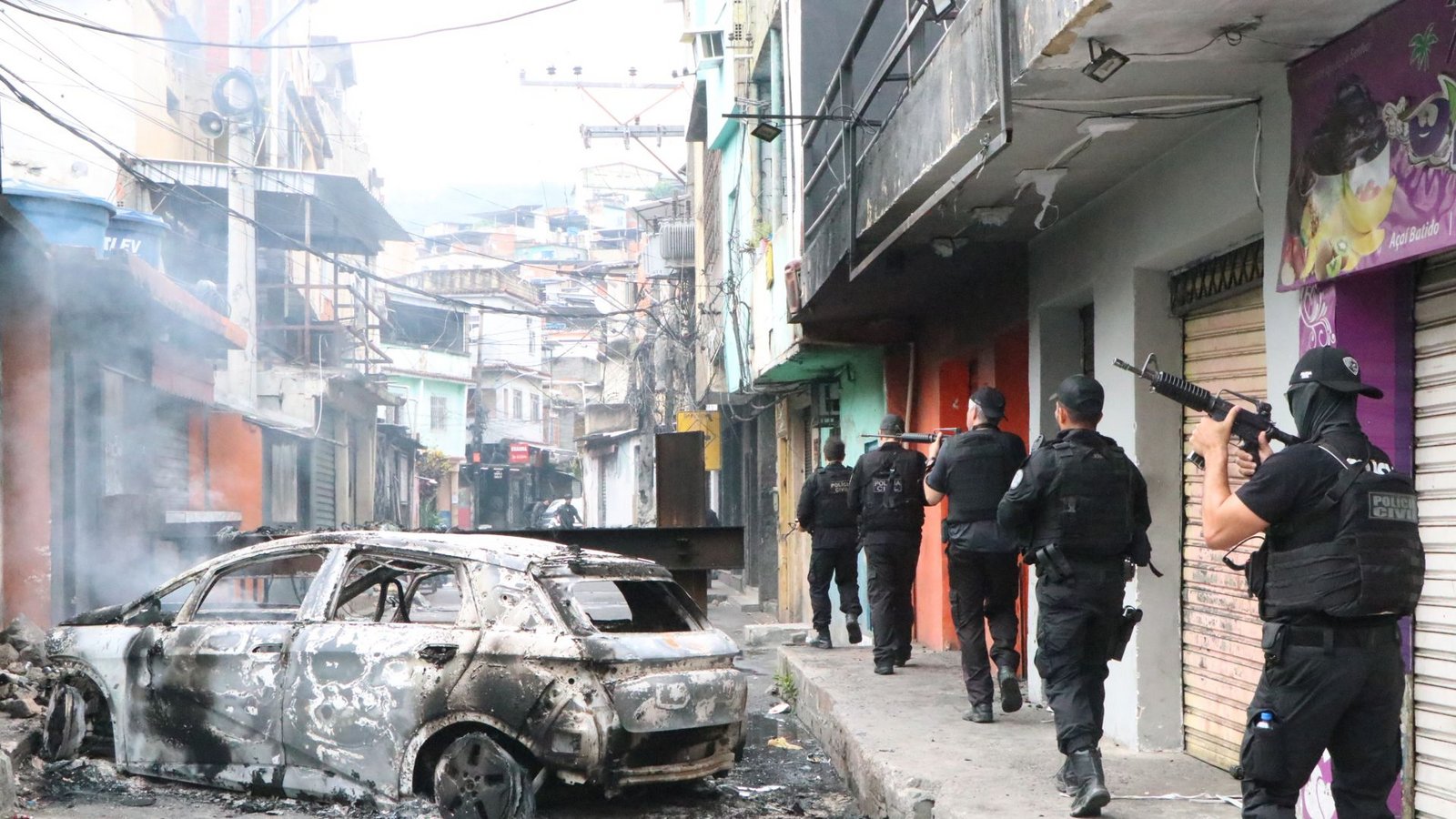 Kriegsähnliche Szenen spielen sich derzeit in den Armenvierteln von Rio de Janeiro ab.Foto: Jose Lucena/TheNEWS2 via ZUMA Pr/Jose Lucena Kriegsähnliche Szenen spielen sich derzeit in den Armenvierteln von Rio de Janeiro ab.Foto: Jose Lucena/TheNEWS2 via ZUMA Pr/Jose Lucena