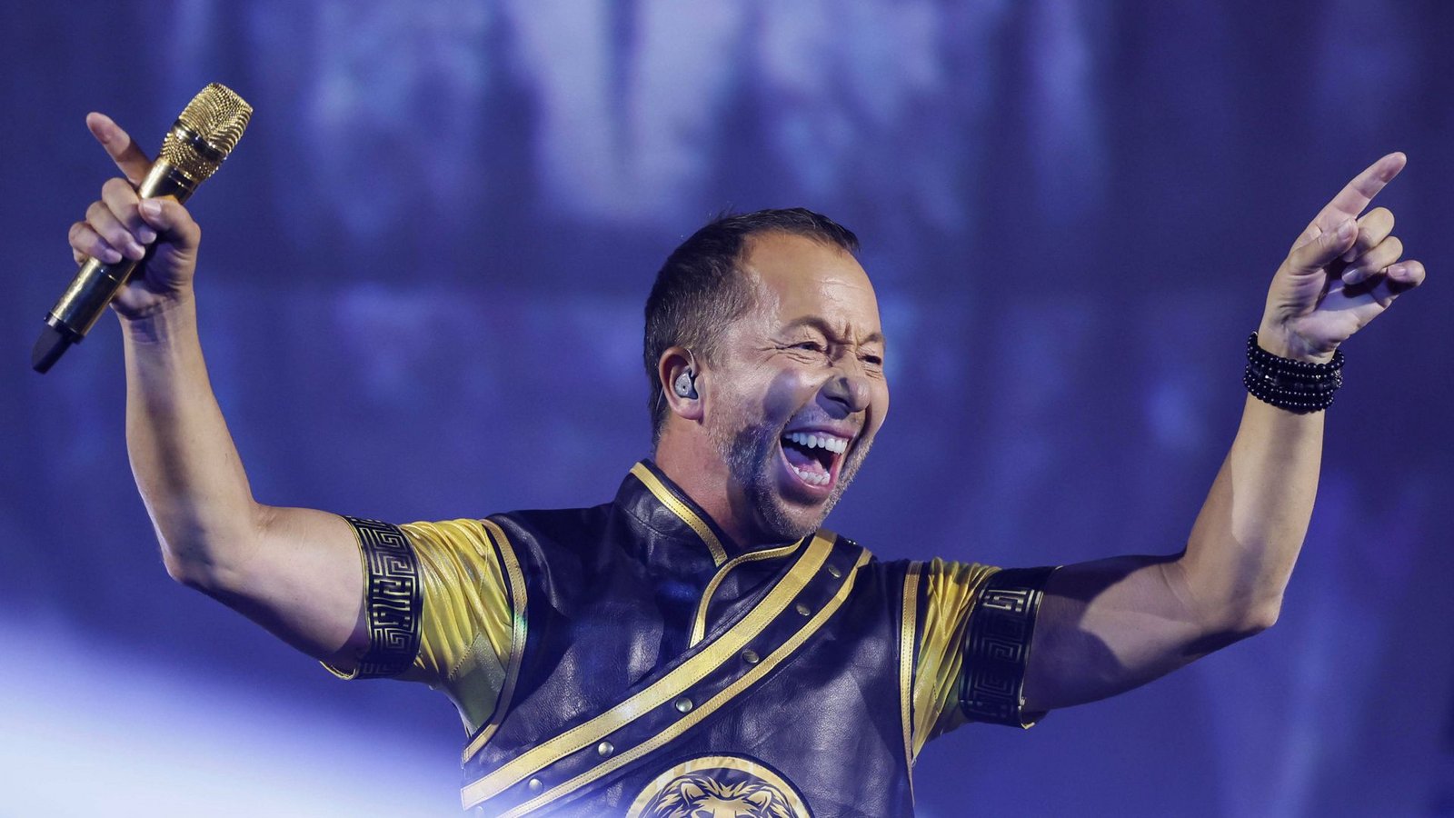 Gute Laune: DJ Bobo bei seiner „EVOLUT30N-Tour“ zum 30-jährigen Bühnenjubiläum im Sommer 2023.Foto: IMAGO/Future Image Gute Laune: DJ Bobo bei seiner „EVOLUT30N-Tour“ zum 30-jährigen Bühnenjubiläum im Sommer 2023.Foto: IMAGO/Future Image