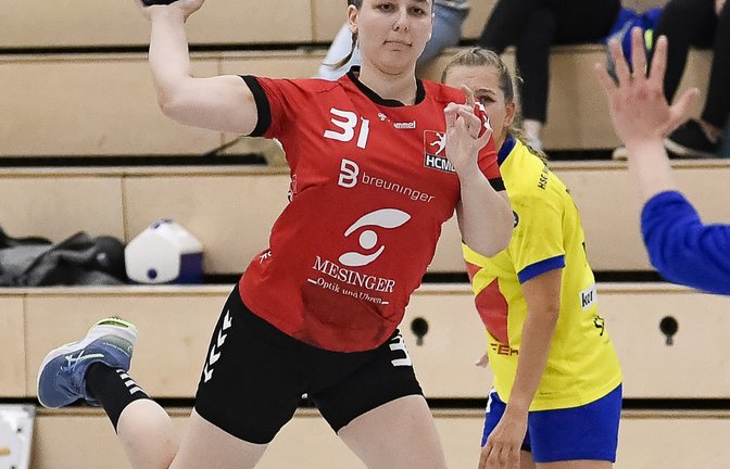 Der HCME (in Rot Maxine Brenner) hat am Samstag sein zweites Saisonspiel. <span class='image-autor'>Foto: Leitner</span>