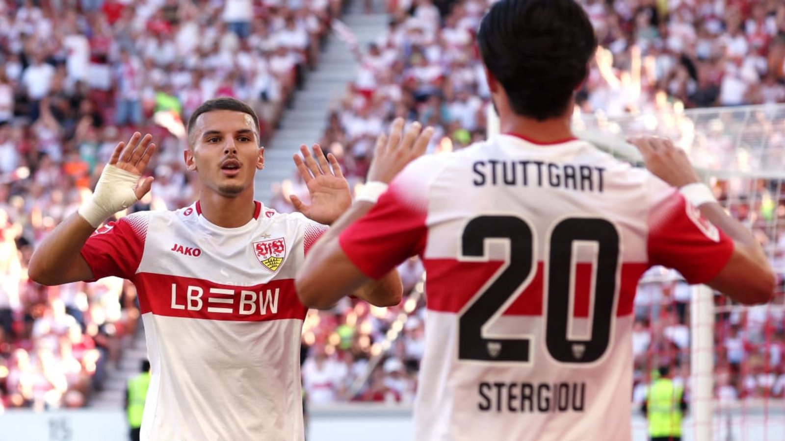 Badredine Bouanani (links) und Leonidas Stergiou fehlen auf der A-Liste des VfB für die Champions League.Julia Rahn Badredine Bouanani (links) und Leonidas Stergiou fehlen auf der A-Liste des VfB für die Champions League.Julia Rahn