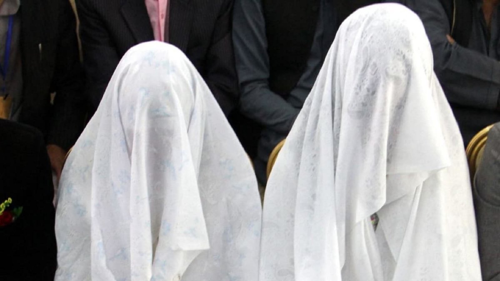 Auch im Landkreis Reutlingen wurden in den vergangenen Jahren mehrere Ehen mit minderjährigen Beteiligten bekannt. Fachberatungsstellen berichten zudem von Fällen drohender Zwangsverheiratungen.EPA (Symbolfoto) Auch im Landkreis Reutlingen wurden in den vergangenen Jahren mehrere Ehen mit minderjährigen Beteiligten bekannt. Fachberatungsstellen berichten zudem von Fällen drohender Zwangsverheiratungen.EPA (Symbolfoto)