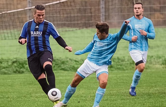 Bilall Gjinovci (links) steht mit dem TSV Enzweihingen bislang glänzend da. Am Sonntag soll der letzte Dreier vor Weihnachten folgen.    Foto: Simecek