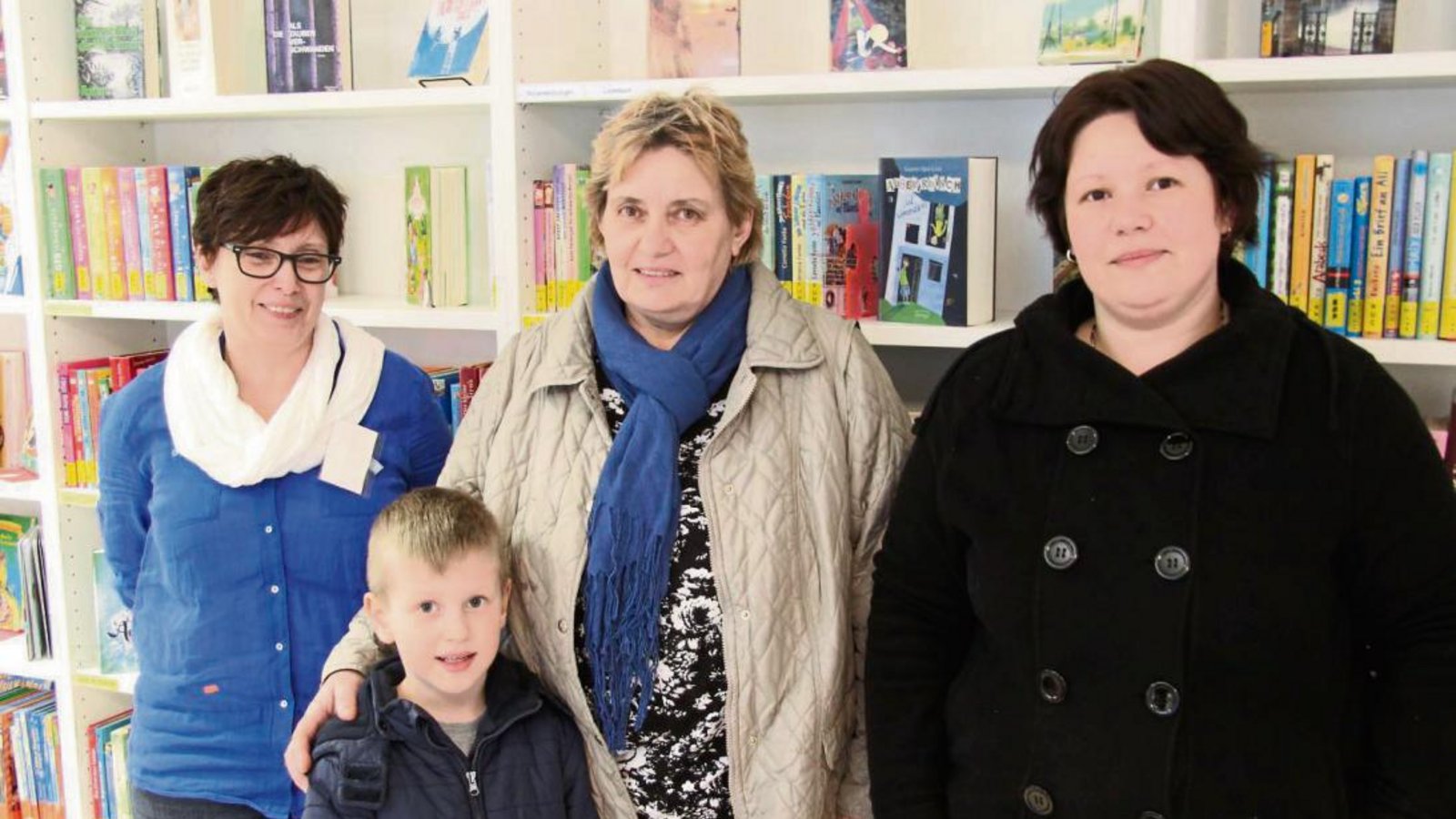 Gute Zusammenarbeit: Heiderose Horntasch mit Azra Ibisevic und deren Tochter Hamra Pezic (v.li.) ; vorne Enkel Kenan. Foto: Lung Gute Zusammenarbeit: Heiderose Horntasch mit Azra Ibisevic und deren Tochter Hamra Pezic (v.li.) ; vorne Enkel Kenan. Foto: Lung