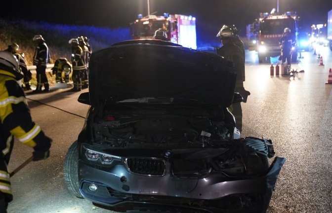 Auf der A8 zwischen Aichelberg und Kirchheim unter Teck ist ein BMW verunglückt.<span class='image-autor'>SDMG</span>