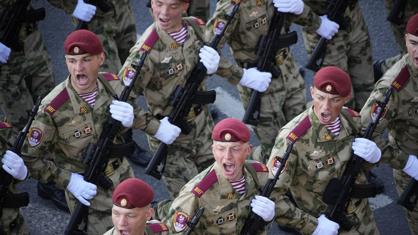 Die früheren westlichen Alliierten der Sowjetunion begehen den Sieg über Nazi-Deutschland schon einen Tag zuvor.Foto: Alexander Zemlianichenko/dpa/AP Die früheren westlichen Alliierten der Sowjetunion begehen den Sieg über Nazi-Deutschland schon einen Tag zuvor.Foto: Alexander Zemlianichenko/dpa/AP