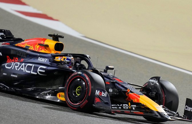 Sicherte sich für den Saisonauftakt in Bahrain die Pole Position: Max Verstappen.<span class='image-autor'>Foto: Darko Bandic/AP</span>
